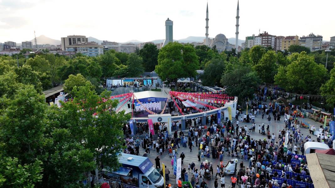 Konya'nın 31 ilçesi tek çatı altında buluştu! Kültürpark'ta büyük şölen 4